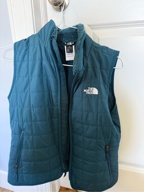 North Face Women's Small Teal Vest